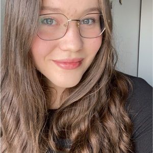 Meet your Posher, Alison